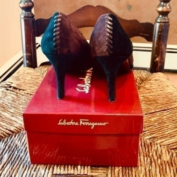 ✨💛✨ Ferragamo Espresso / Nero Suede Calf Leather Patchwork Pumps✨💛✨ Size 6✨💛✨ - Picture 4 of 10